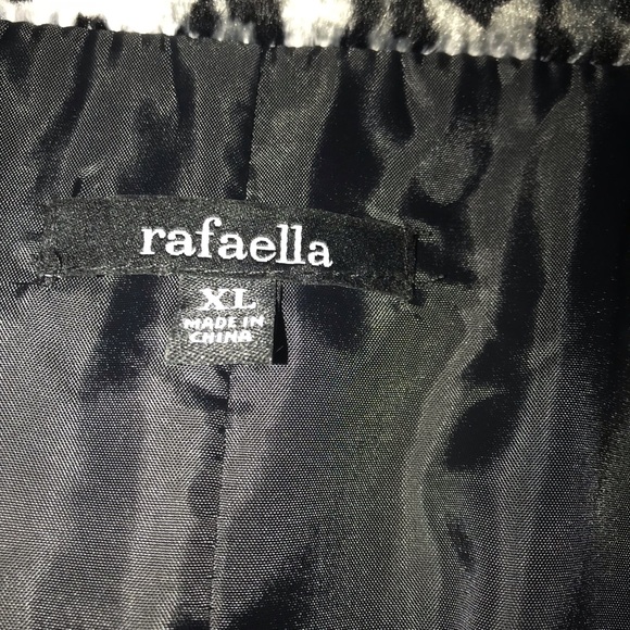 Short, faux fur fun jacket!! - Picture 5 of 8